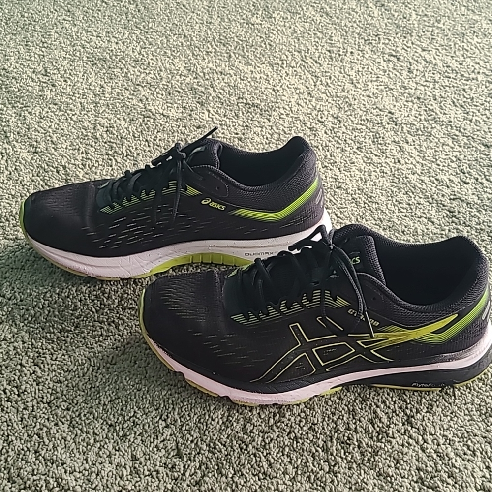 Asics - Picture 2 of 4